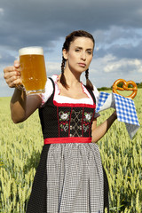 Sticker - Dirndl Frau im Weizenfeld