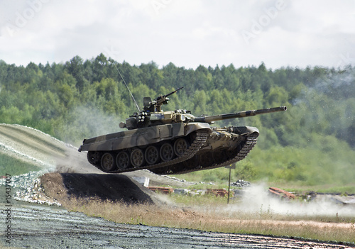 Obraz na plátně jumping  tank