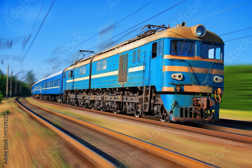 Board z aluminiowym obramowaniem Szybki pociąg pasażerski