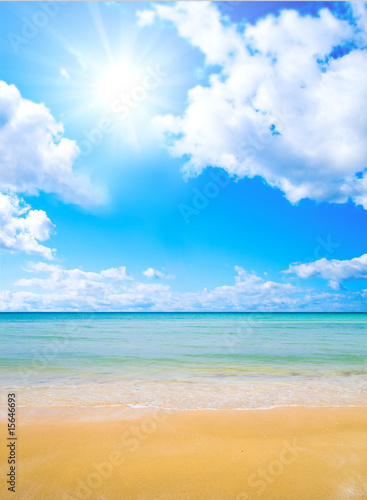 Foto-PVC Boden - Sun over paradise sea shore (von alma_sacra)