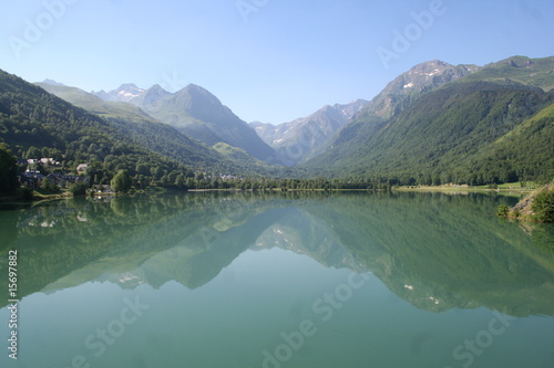 Reflet sur le lac de genos Poster Mural XXL