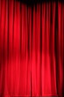© ebraxas - Roter Vorhang im Theater