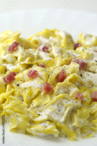 Tortellini Panna E Prosciutto Stock Photo Adobe Stock