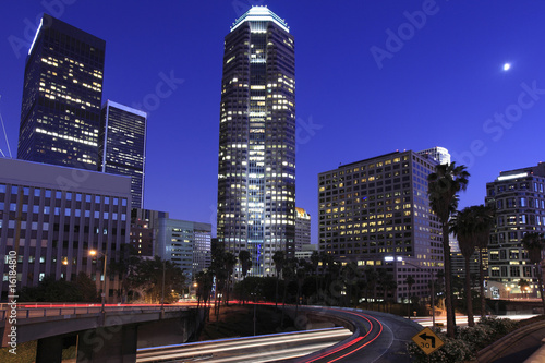 Fotoboard na płycie Los angeles w nocy w świetle księżyca