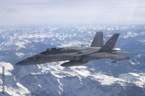 Fotografía Swiss Air Force F/A-18C Hornet jet aircraft over Swiss alps