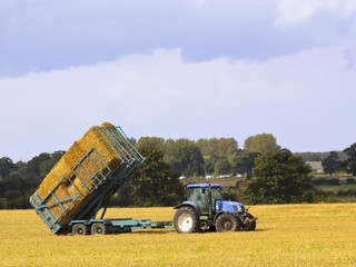 Sticker - collecting bales