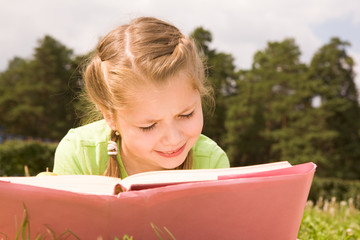 Sticker - Reading girl