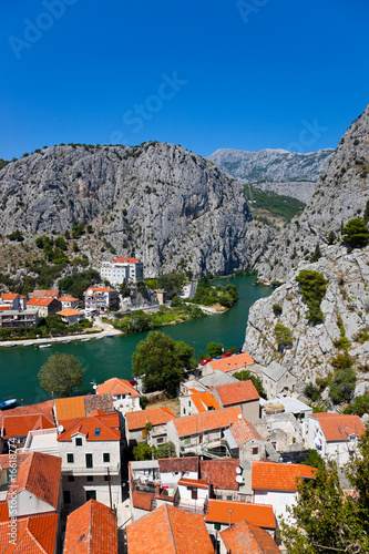 Plakat na papierze fotorealistycznym Miasto omis w chorwacji