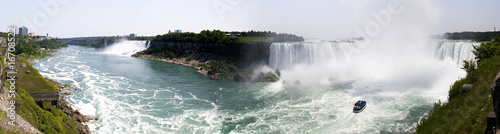 Obraz na płótnie canvas trzyczęściowy "tryptyk" Panoramiczny widok na wodospad Niagara