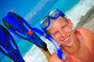 Wall Mural - Teen on the beach