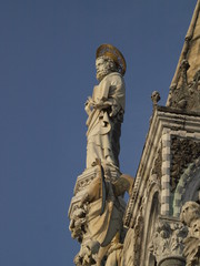 Wall Mural - Escultura de San Marcos en la basílica de Venecia