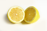 Fototapeta Kuchnia - The cutted lemons