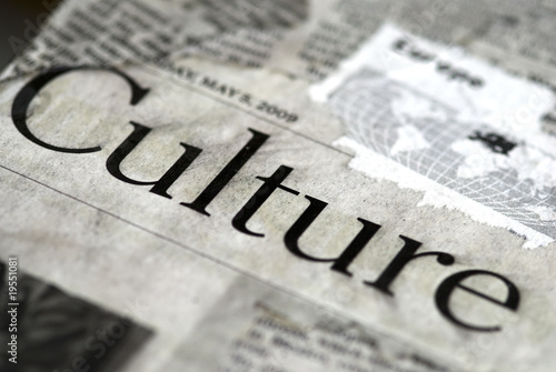 Board z aluminiowym obramowaniem Gazeta kolaż