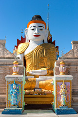 Wall Mural - Big Buddha statue in Indein, Inle Lake, Myanmar.