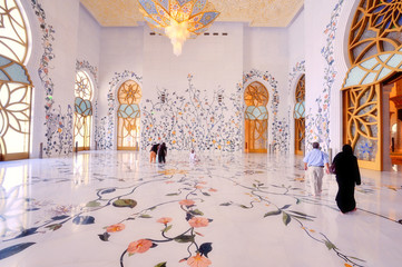 Wall Mural - Interior of Sheikh Zayed Mosque in Abu Dhabi 02