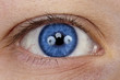 Auge blau
