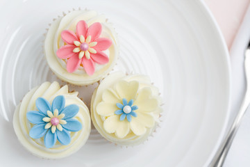 Wall Mural - Flower cupcakes