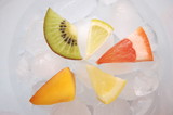 Fototapeta Kuchnia - Owoce na lodzie