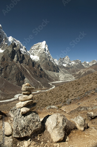 Naklejka samoprzylepna Solo khumbu, himalaje, nepal, ama dablam w tle