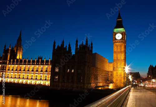 Obraz na płótnie canvas dwuczęściowy "dyptyk" Nocny strzał z big ben w Londynie