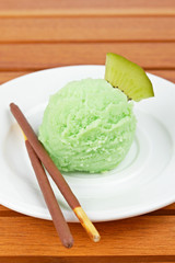 Kiwi ice cream