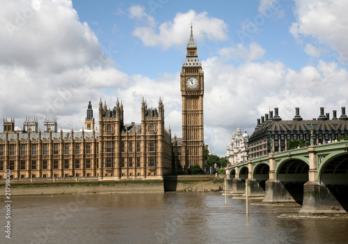 Obraz na płótnie canvas Parlament w Londynie i most Westminster