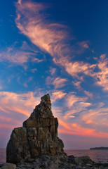 Canvas Print - Sunset on the sea cliff skamenoy