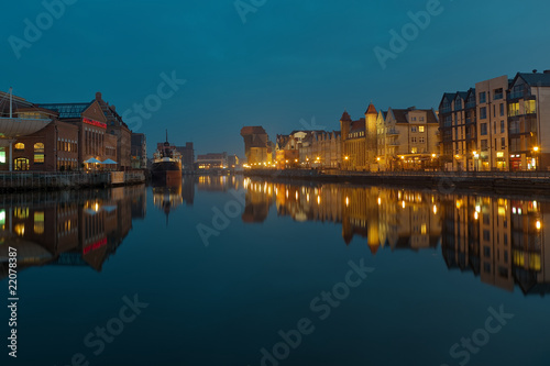 Obraz na płótnie canvas dwuczęściowy "dyptyk" Gdańsk riverside w nocy