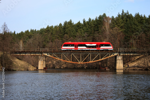 Obraz w ramie Railbus on the bridge