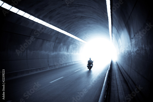 Board z aluminiowym obramowaniem Tunel