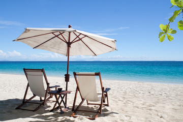 Sticker - Deckchairs on the beach