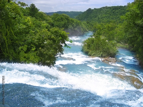 Obraz na płótnie canvas trzyczęściowy "tryptyk" Agua azul wodospady niebieska woda rzeka w Meksyku