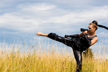 Wall Mural - Kung fu girl