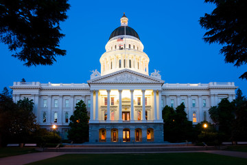 Wall Mural - Capitol Building in Sacramento at night