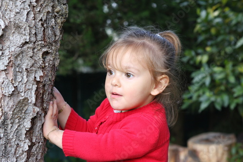 Portrait De Bebe Fille Blonde Agee De 21 Mois Photo Stock Adobe Stock