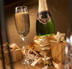 Poster - Champagne and gift