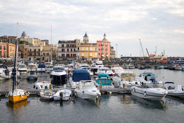 Fototapete - Harbour in southern Italy