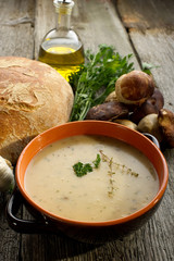 Wall Mural - cep soupe- crema di funghi porcini