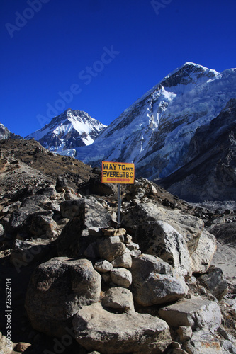 Naklejka samoprzylepna Znak obozu bazowego Everest.