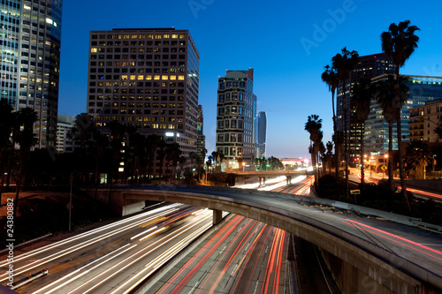 Fotoboard na płycie Panoramę Los Angeles i autostrady w zmierzchu