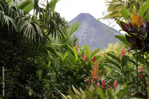 Nowoczesny obraz na płótnie volcano-ecotour-landscape-arenal