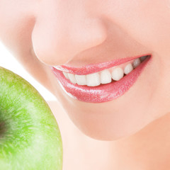 Poster - healthy teeth and green apple