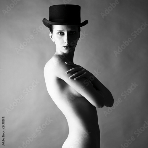 Fotoboard na płycie Naga dama w kapeluszu