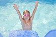 © carballo - niña en la piscina