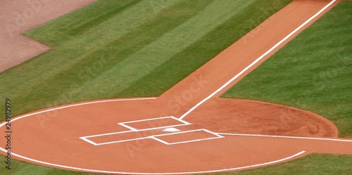 Board z aluminiowym obramowaniem Tablica główna na stadionie baseballowym na głównej arenie