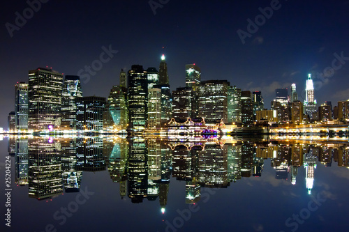 Plakat na papierze fotorealistycznym Nowy Jork, Manhattan nocą