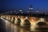 Fototapeta Paryż - Nuit sur le pont de pierre