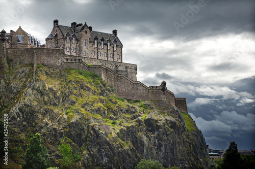 Board z aluminiowym obramowaniem Edinburgh castle, scotland