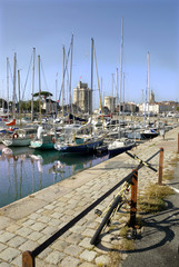 Wall Mural - Port de La Rochelle avec un vélo en premier plan