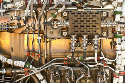 Board z aluminiowym obramowaniem Okablowanie i hydraulika stosowane w przemyśle lotniczym